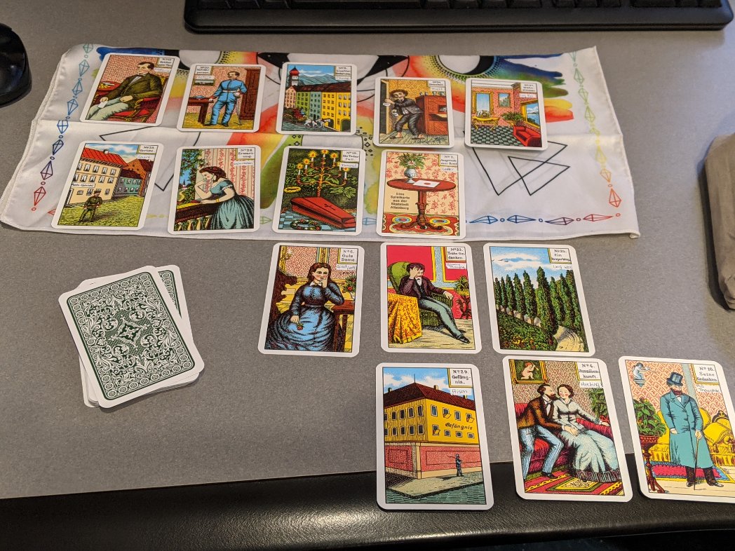 felyn's tweet image. This reading started with THREE CARDS, dammit. 😵

#Kipper #Kipperkarten #KipperCards