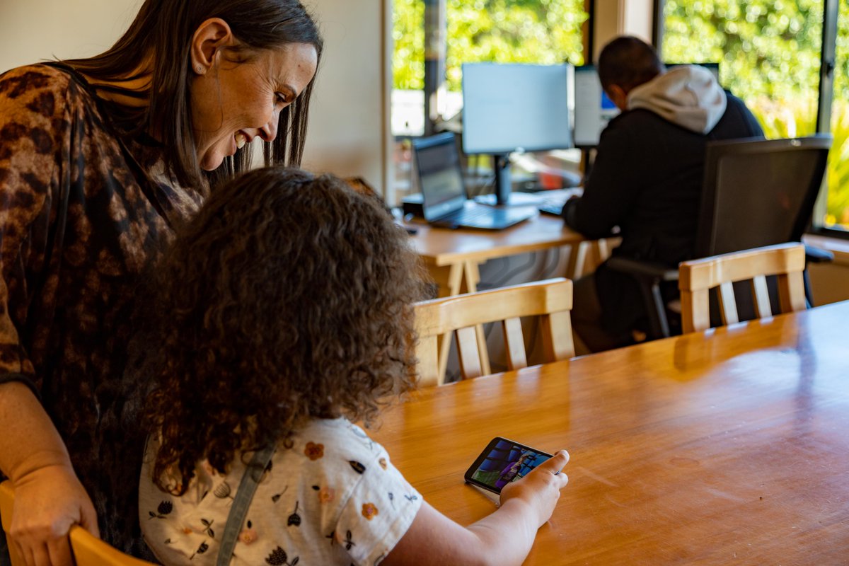 lightwire's tweet image. We have extended our standard unlimited off-peak period to run to 5 pm each day from midnight tonight. We will review this again on Friday as we learn whether level 4 lockdown will be extended. For more detail, please visit our blog: lightwire.co.nz/blog/covid-19-…