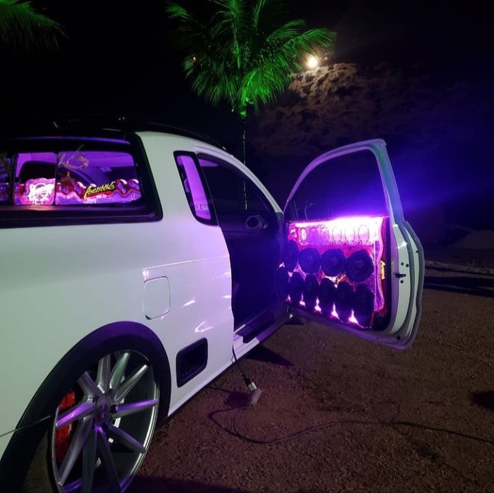 lusianonevis's tweet photo. Indo. Pra Vila Mimosa na #savawait , hoje tem 😝😏🤫 https://t.co/BC9gnWYATX