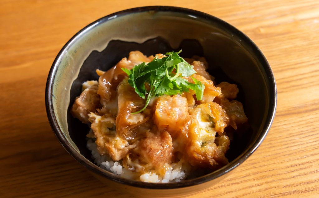 東京おでんだね 塚田水産の吉祥寺揚げを余分に購入したら カツ丼にも挑戦したいところ ふわとろの卵と甘辛玉ねぎによく合います 店員の方に教えていただきました T Co A5emwxow6r おでん おでん種 武蔵野市 塚田水産 吉祥寺 吉祥寺ダイヤ
