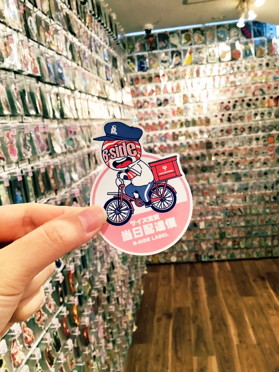 南船場店】 南船場店はステッカーのサイズ変更を当日お渡し出来る