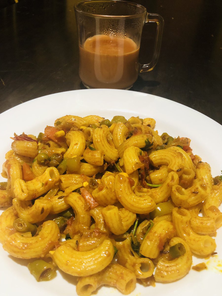 drkhuntia21's tweet photo. Indian Style #Macroni Maggi Masala with #Chaaye for breakfast. Made at home👌 https://t.co/uAEPh2lacA