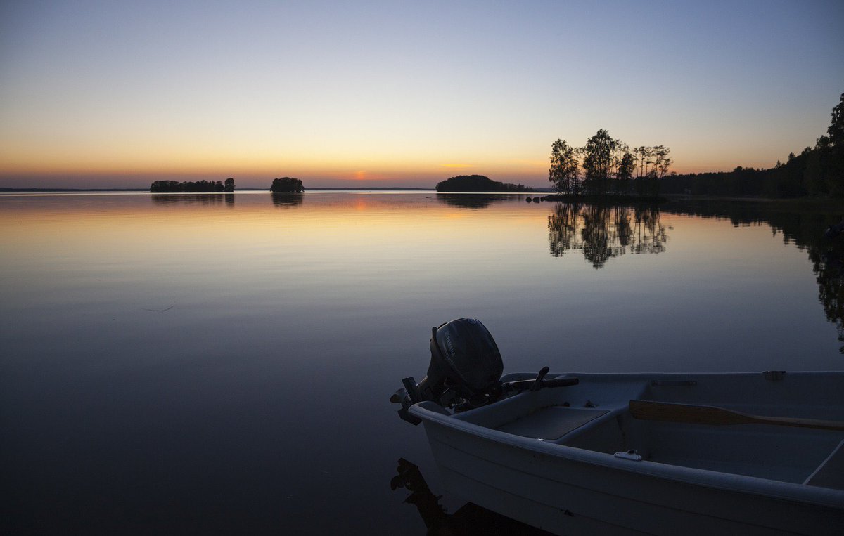 RobinStanfill2's tweet image. Tranquility
Peace & grace
She flows all along
the banks.
As the Sun goes down
Her love still grows.
You can see her touch
In the gloaming✨
~rLs