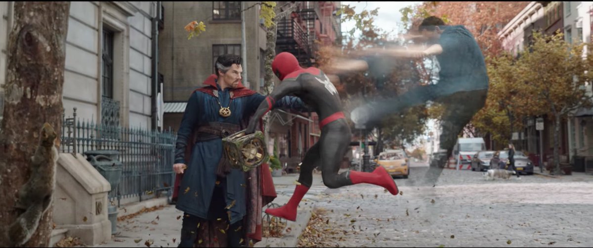 EdwardsReviews's tweet photo. What tonight, and what the #SpiderManNoWayHomeTrailer confirmed is that Spider-Man is without question the most loved superhero. All the hype and reactions around this trailer have been crazy. Such an awesome experience as a diehard fan. https://t.co/zuQoAfxbqA