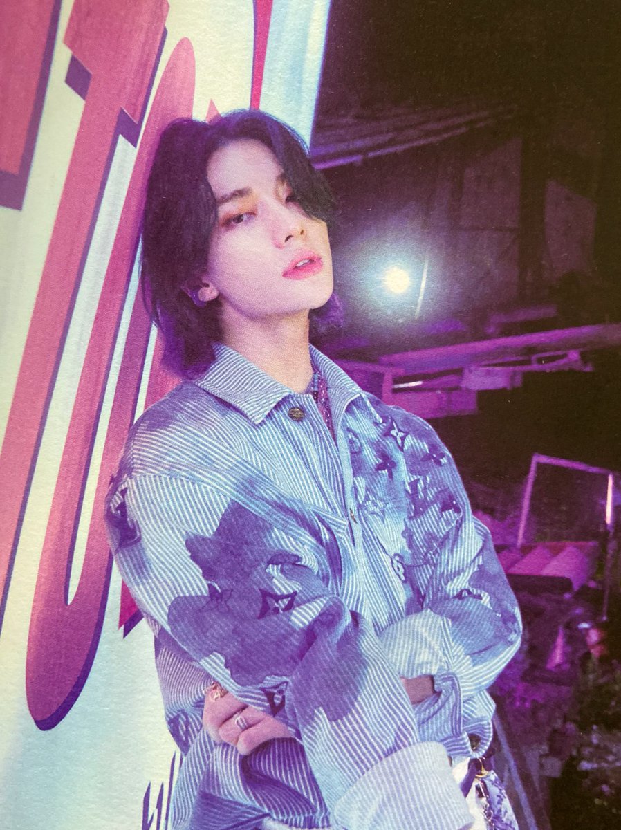 hyunjinpost's tweet photo. ©ssmgbd https://t.co/cNzhsIN81D