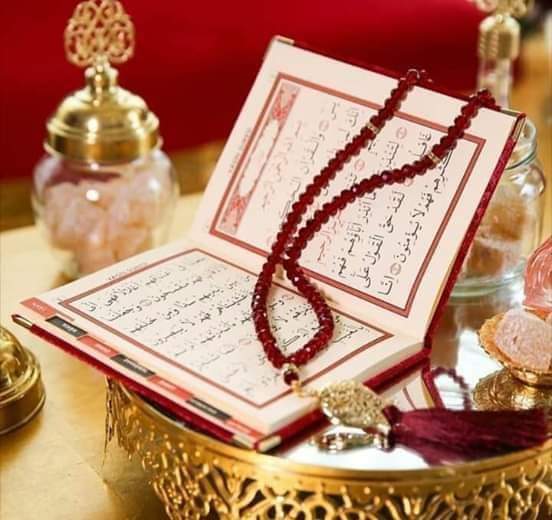 Allah'ım gökten Rahmetini, yerden bereketini
Gönlümüzden merhametini eksik etme...