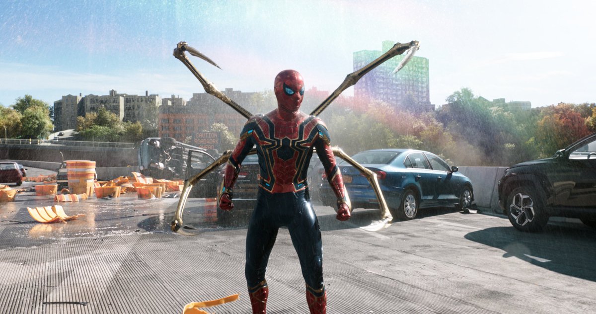 3 official new stills from #SpiderManNoWayHome have been released! Watch the new trailer: thedirect.com/article/spider…