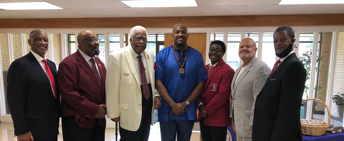 Social Justice Sunday
Durham Alumni Polemarch Rashad Morgan and Brothers for Durham Alumni welcome Brother Rev. Dr. Robert Turner, speaker for Social Justice Sunday at St Joseph's AME Church.