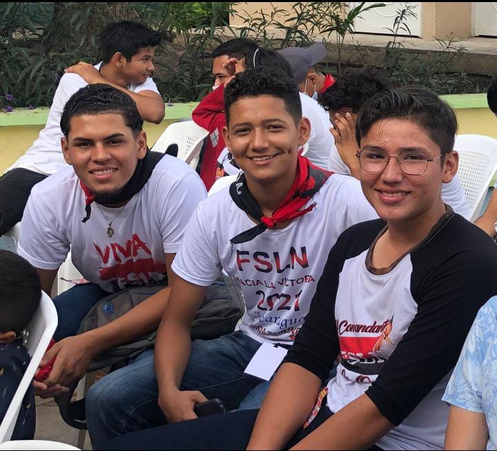 ArlencitaCast's tweet photo. #JuventudConDaniel
#CaminosDeVictorias
41 ANIVERSARIO DE #CNA Y DE LA FUNDACIÓN DE LA #JS19JULIO.
RELEVO GENERACIONAL DEL #FSLN ❤❤❤❤🖤🖤🖤🖤
✌LA JUVENTUD PRESIDENTE✌ @bol1941 @noelia_arauz @CheGuevaraNic https://t.co/ttXmasaORf