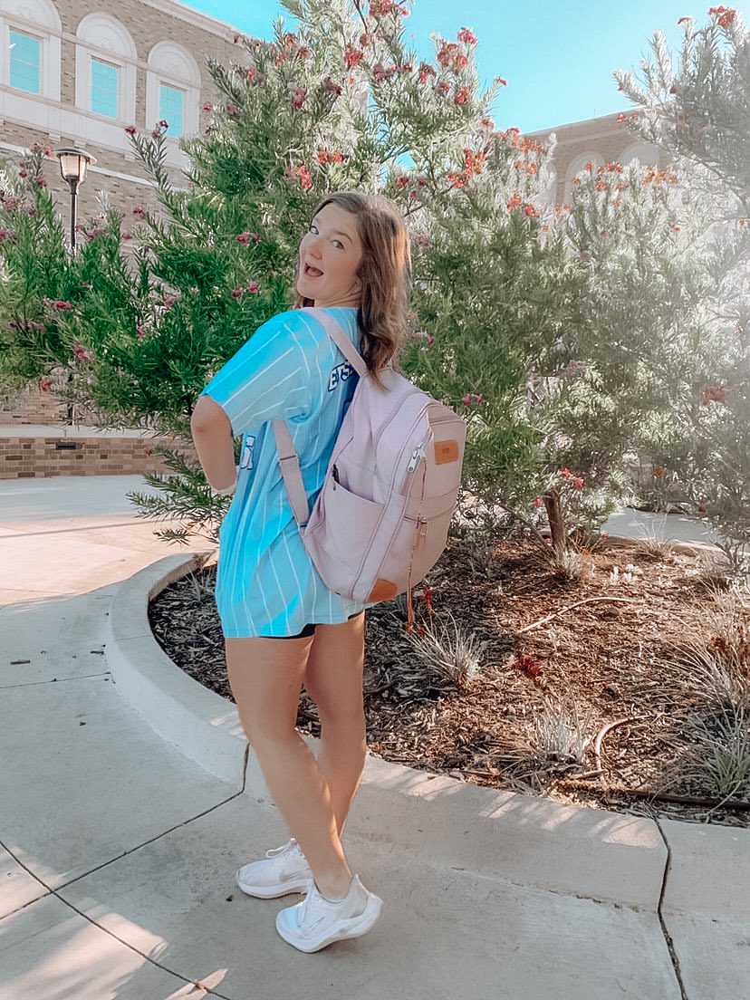 texastechadpi's tweet image. Welcoming our favorite #SmartiePis back to campus! Wishing everyone a year of learning, growth, and success!! 📚🤍

Tag a Smartie Pi sister below to show them some love on this first day back ⬇️💙💎
#GoADPi #TTU25 #Day1
