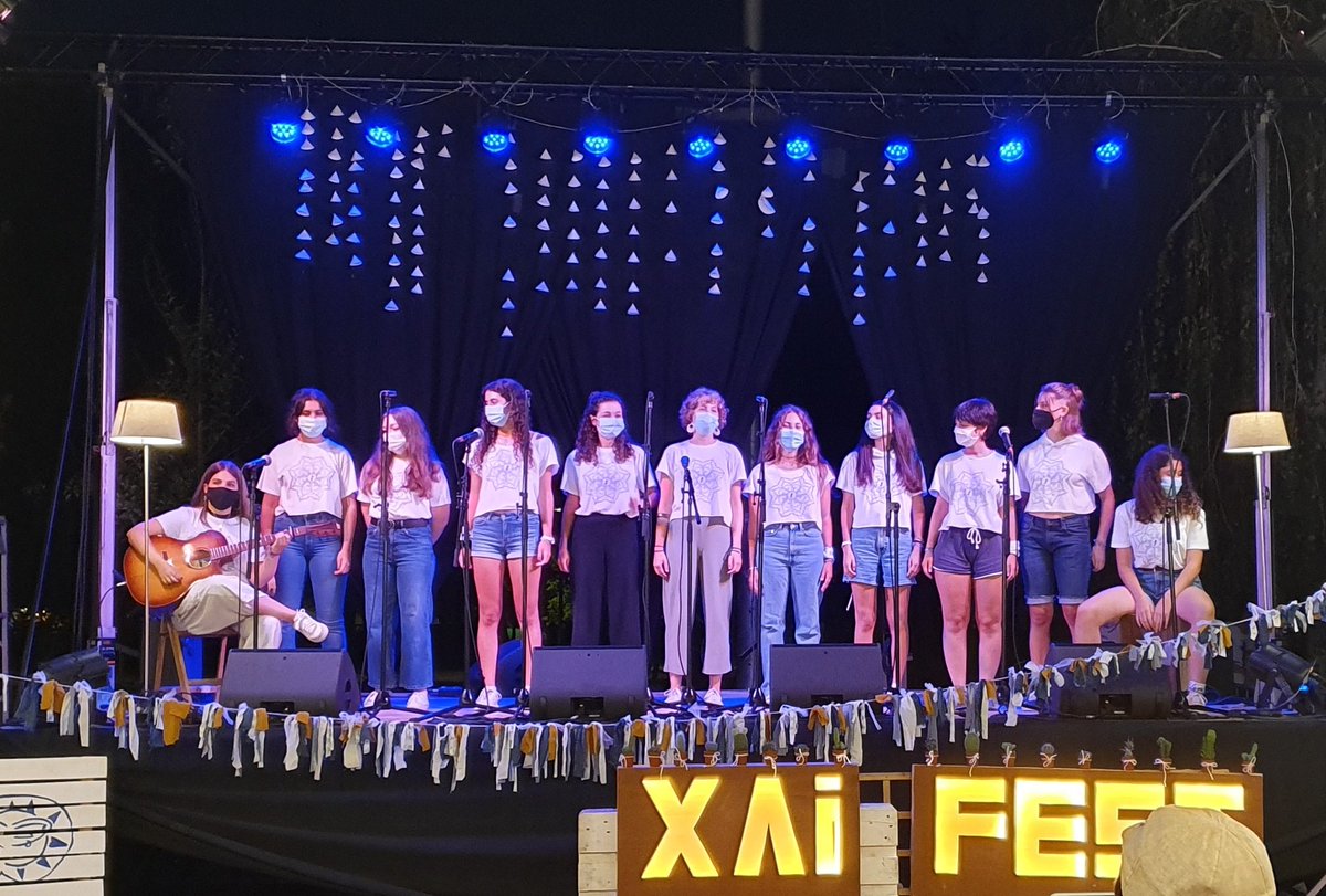 quicosala's tweet photo. Torna la Festa (Gesta?) Major dels @Blancsiblaus amb moltes ganes!I Una XaiFest dels @esquilats @CollaDelsBlancs de primer nivell: Zuteco, @sabanagrup, Laura Garriga, @nailamusic__, @bucolicgrup ...
Pedrera de músics! https://t.co/qWntFysci0