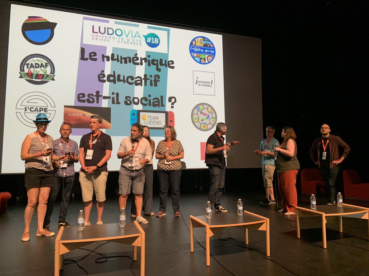 MaitresseDejNa's tweet photo. #Ludovia18 L’allégorie de la ruche parfaitement illustrée @Classe_Inversee #PatCworK @Sebfranc3459 @Twittconseil @mathsenvie @TeamLudens @ScapEdu @survive_on_mars https://t.co/ZSMjaZCdtp