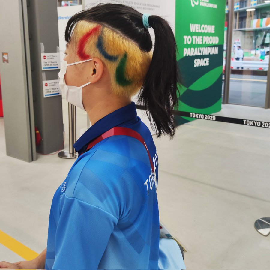 日本のボランティアのヘアスタイルは 異次元ね 英選手が目撃した奇抜な髪型は The Answer
