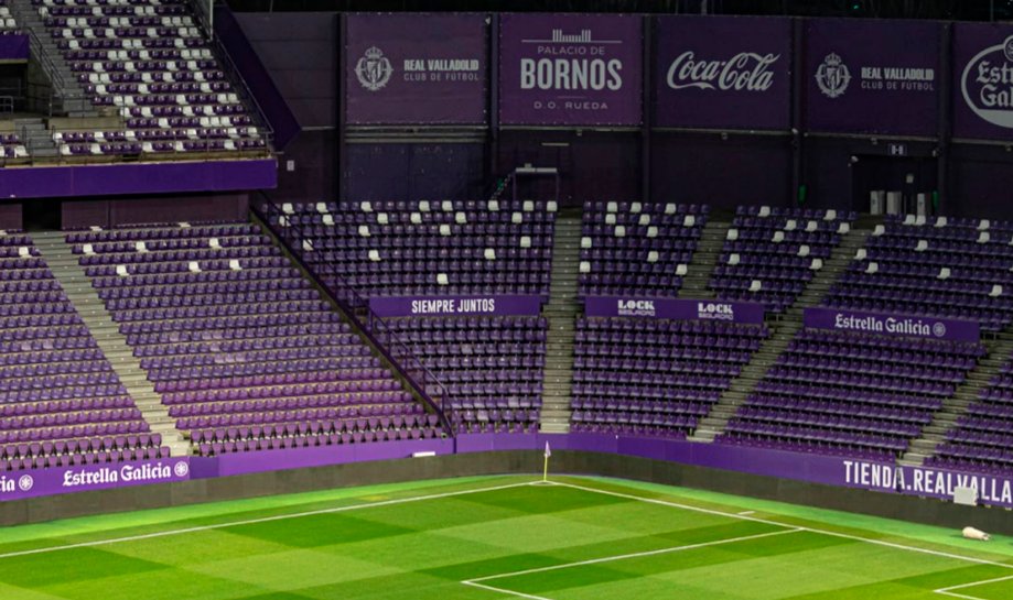 SignifyEspana's tweet photo. El Estadio del @realvalladolid utiliza #InteractSports ⚽💡

Nuestro software de #iluminación ha transformado la iluminación del estadio con proyectores #Philips ArenaVision controlados mediante Scene Setting.

Te compartimos todos los detalles ➡ https://t.co/jLG2aN1I3Z https://t.co/LhazTxz15u