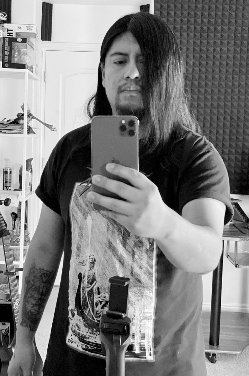 JayLew2021's tweet photo. #selfiesforstranger #metalhead #heavymetal #guitar #music #revocation #deathmetal #blackandwhitephotography https://t.co/KvPSWKxsxy