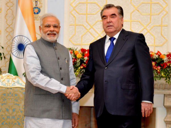 LevinaNeythiri's tweet image. 1/2 

Indian govt prepared itself in advance for Afg crisis

~ 2018: US begins secret talks with TaIibs 

~ 2019: 370 abrogated in Kashmir &amp;amp; #CAA brought in to control refugees.

~#Ayni base in Tajikistan sees deployment of Su-30 (temp) to access Afg/ Pak in case of “trouble”.