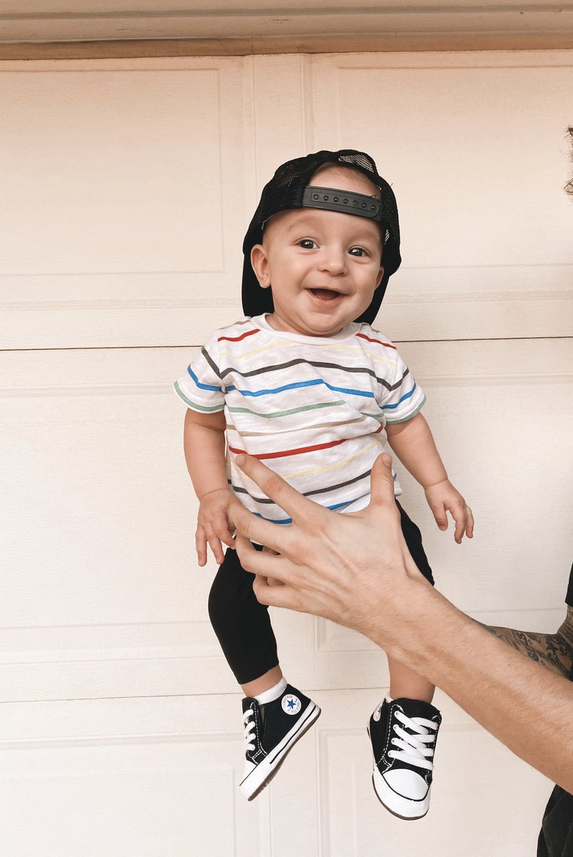 kelsssssea's tweet photo. 5 months with you…our boy Book🤍 

#BookerPlumb #babyplumb #5monthold #happybabe #boymama https://t.co/TIFsQ4KmOK