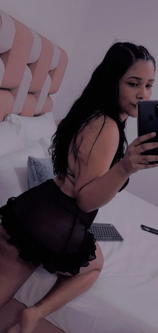 El negro es mi color favorito ❤😋🥰 https://t.co/D9ccNSKrT8