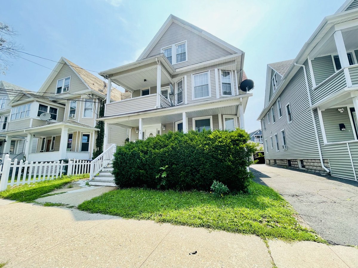 Just Listed : 193 Beechwood Ave Bridgeport CT| $445,000 | 2 Family