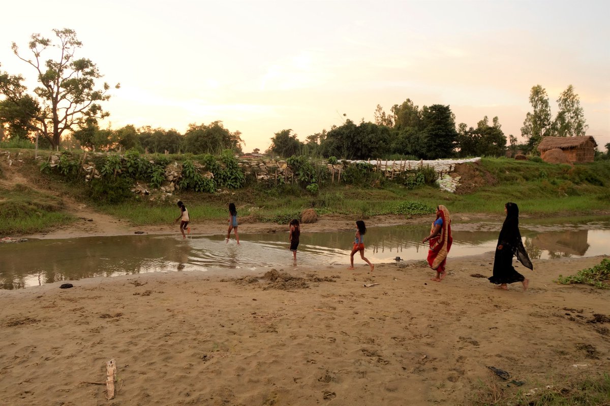 icimod's tweet photo. #flood management in the #Koshi &amp; #Gandak river basins requires joint, transboundary action at various governance levels argues our colleague @NishGup &amp; his co-authors here: 👉https://t.co/jO3YQI8w6T
#HKHRiverBasins @Oxfam @NepalRedCross @WorldVisionIndi @RiversTROSA @unicefnepal https://t.co/jT6upqcK0q