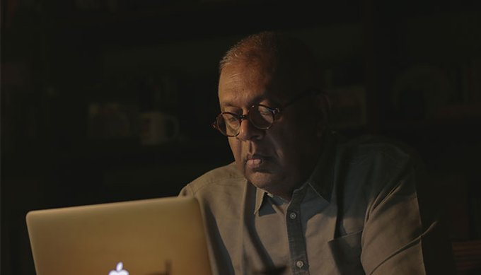 SriLankaTweet's tweet photo. RIP @MangalaLK 🙏
Former Minister Mangala Samaraweera has passed away at age 65 years, while being treated for Covid-19 at a private hospital in Colombo -Daily Mirror 
#LKA #SriLanka #RIP #COVID19SL https://t.co/dB25yJkxTn