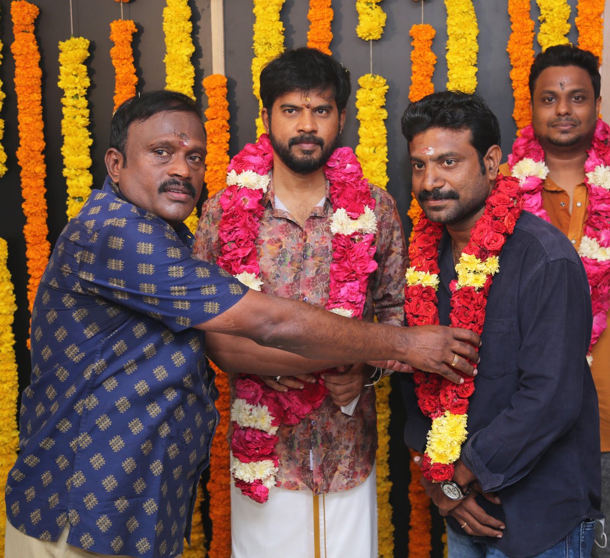 MS Movies (@msmovies21) on Twitter photo Our #MSMovies ProductionNo1 starring
<a href="/PDdancing/">Prabhudheva</a>
<a href="/Mahima_Nambiar/">Mahima Nambiar</a>
<a href="/pavijaypoet/">PA.VIJAY</a>
directorial started with Pooja on 8th Aug
#KMurugan
#MuruganSundari
<a href="/dopdeepakpadhy/">deepak kumar padhy</a>
<a href="/Ganesan_S_/">Ganesan S</a>
@sanlokesh
<a href="/SaravanaAbiram3/">Saravana Abiraman</a>
<a href="/KalaiActor/">Kalaiyarasan</a>
<a href="/ActorArjai/">ARJAI</a>
<a href="/Saravanaspb/">Saravanaravikumar</a>
<a href="/onlynikil/">Nikil Murukan</a>
#NM Our #MSMovies ProductionNo1 starring
<a href="/PDdancing/">Prabhudheva</a>
<a href="/Mahima_Nambiar/">Mahima Nambiar</a>
<a href="/pavijaypoet/">PA.VIJAY</a>
directorial started with Pooja on 8th Aug
#KMurugan
#MuruganSundari
<a href="/dopdeepakpadhy/">deepak kumar padhy</a>
<a href="/Ganesan_S_/">Ganesan S</a>
@sanlokesh
<a href="/SaravanaAbiram3/">Saravana Abiraman</a>
<a href="/KalaiActor/">Kalaiyarasan</a>
<a href="/ActorArjai/">ARJAI</a>
<a href="/Saravanaspb/">Saravanaravikumar</a>
<a href="/onlynikil/">Nikil Murukan</a>
#NM
