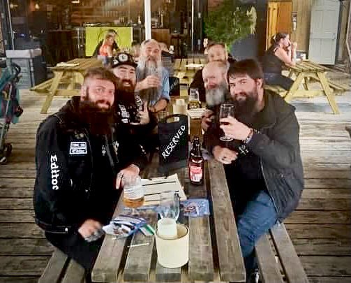 🎩Here are the first bearded folk to meet at the inaugural Midlands Thatch of The British Beard Club on Saturday 21st August 2021 in Market Harborough. We start small and grow bigger, just like a beard! The next meet to announced soon. Thanks for the group photo by Jason <a href="/jazy63/">Jason</a>