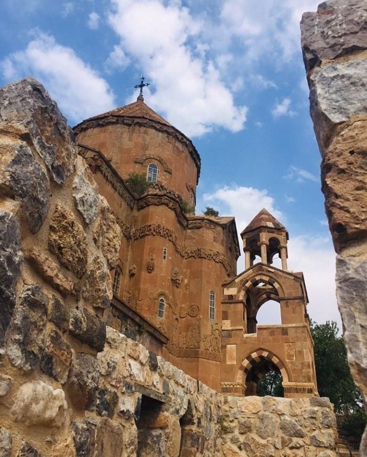 seher_beyoglu's tweet photo. Hayırlı Sabahlar 💫

 Van Akdamar Adası {kilise} https://t.co/w2KEN87EeC