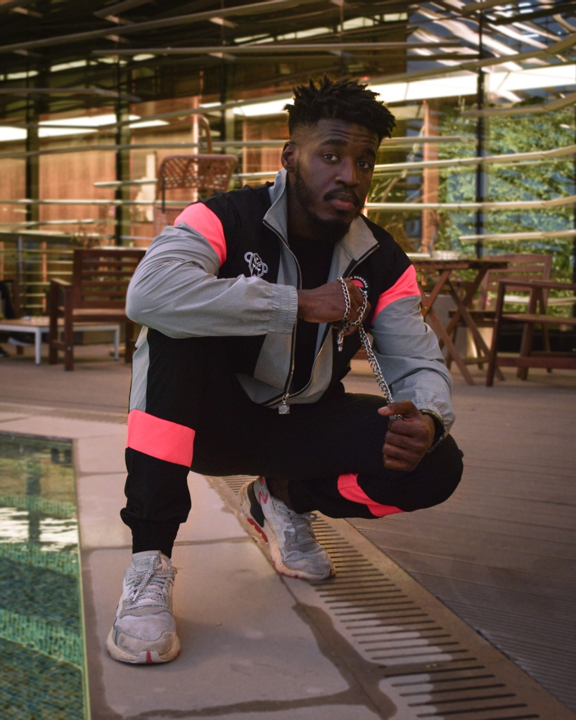 DLARS_Fashion's tweet image. Tracksuits for Autumn... colours and stuff.

#WhoseReady

Available in Store