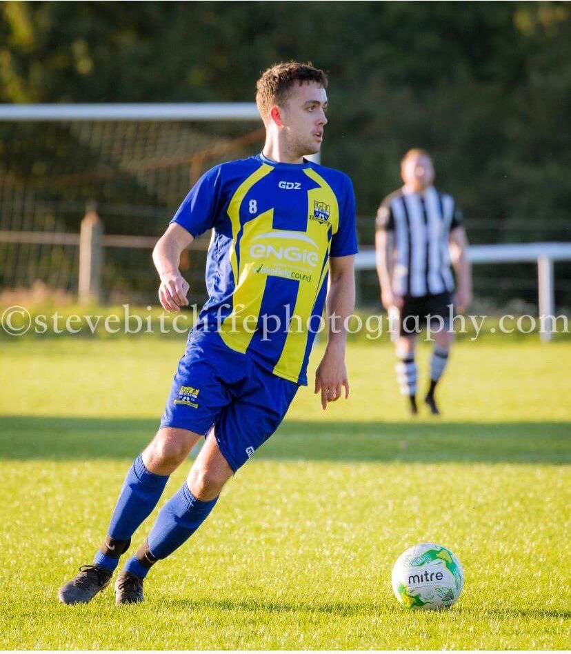 ✍️ Fryston FC are pleased to announce that Rob Newlove has put pen to paper and signed on the dotted line for this season!

He brings a lot experience and talent to our squad which is exactly what we need! 

Welcome Rob, we can’t wait to see in a Fryston shirt!

#UTF🔵🟡🐸🐸