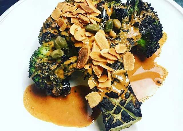 Hot Dinners tweet media