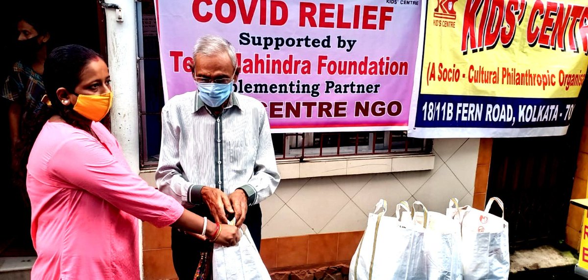 techmahindracsr's tweet photo. Understanding the need of the hour
Sharing some moments from the #COVIDRelief drive conducted in the nearby villages &amp; areas of Kolkata. Our location team along with @tech_mahindra volunteers &amp; partners distributed #dryration kits to over 600 families.
#ResolveToRise #RiseforGood https://t.co/dZ7QVqBch9