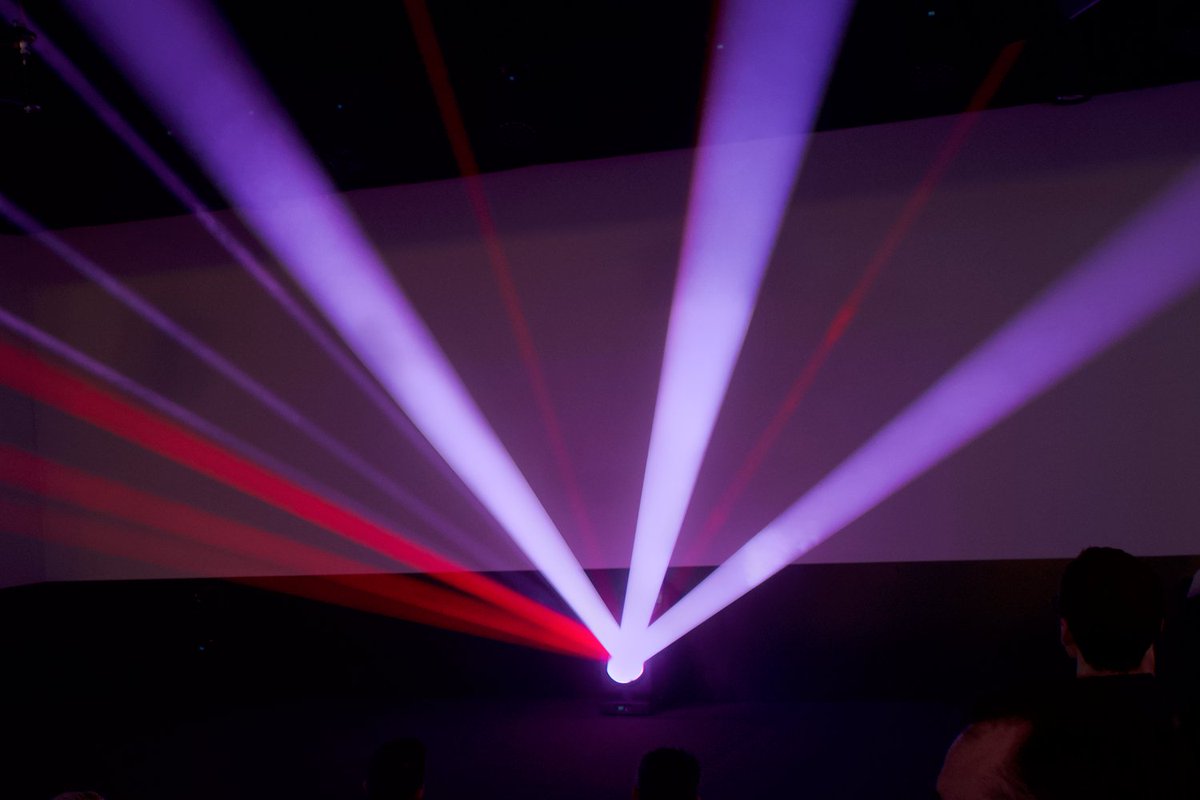 ClayPakyNews's tweet image. Volt Lites is First in the US with Claypaky’s #ReflectXion Moving Mirrors - Read more: cutt.ly/VoltLites_Firs…
#Claypaky #IgniteYourShow @Volt_Lites