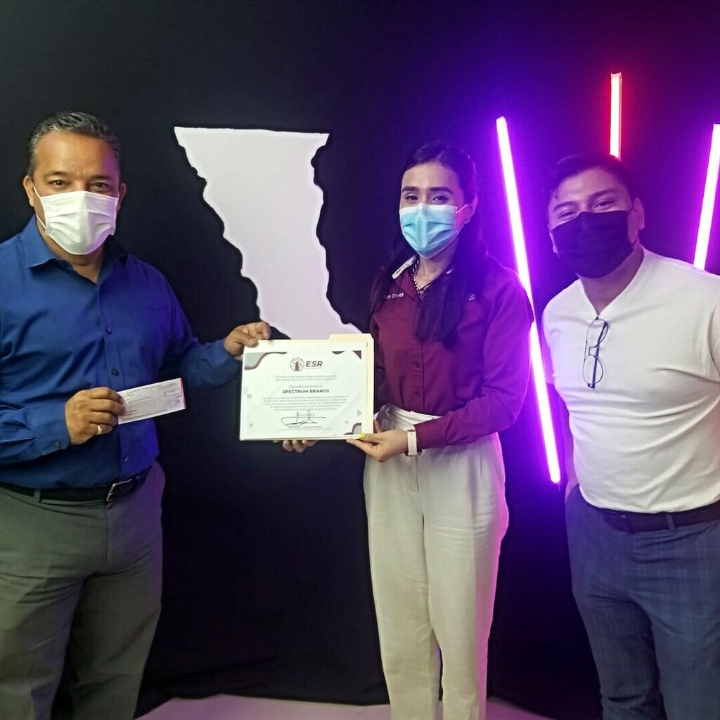 Juventudes BC continua apoyando a más jovenes con el programa #EmpresaSocialmenteResponsable por la Juventud. 
Agradecemos a las empresas que se han sumado a este programa.

En esta ocasión, gracias al donativo de la empresa #Spectrum, se le entrego un c… instagr.am/p/CS8y-jaLsnS/