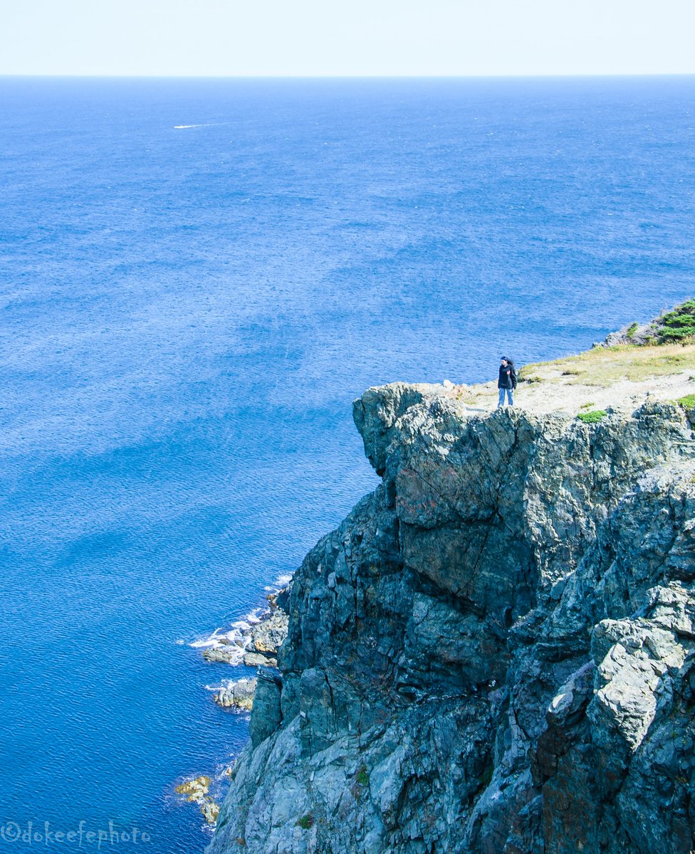 DonnieOK's tweet photo. Amazing Long Point #Lighthouse located #CrowHead #Twillingate is worth the trip.....hope you are not afraid of heights! #explorenl #newfoundland #thingstodo #iloveithere what a week with my daughter!!! https://t.co/ZnbhjCE0Y2
