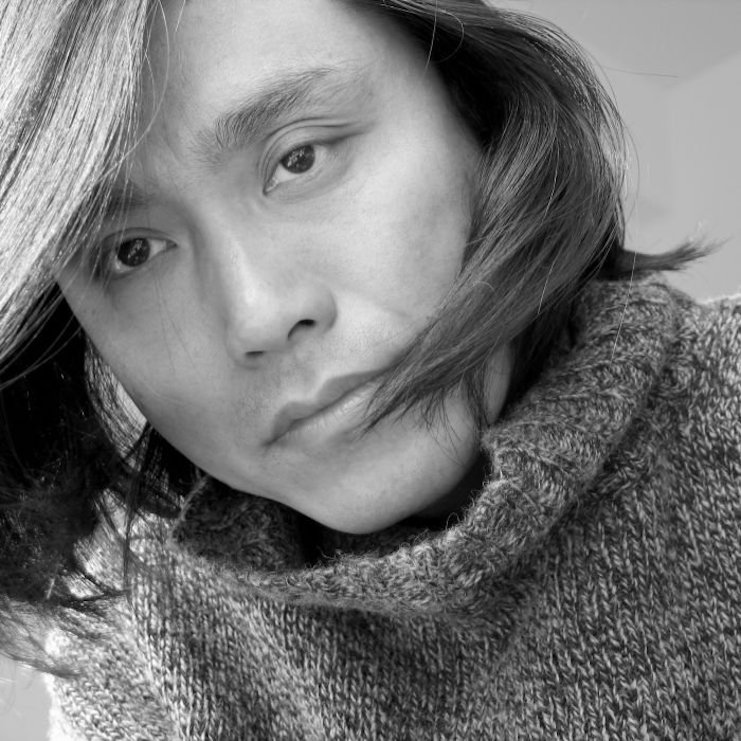 On_The_Seawall's tweet photo. "A struggle to overcome, a struggle for equilibrium and healing, and the dogged pursuit of joy": @nadmussen on GHOSTS * CITY * SEA, poems by Wang Yin 王寅, tr by @OndiLing @EditionsSalad / https://t.co/afBRgSbdcj https://t.co/yo6WDZmkUf