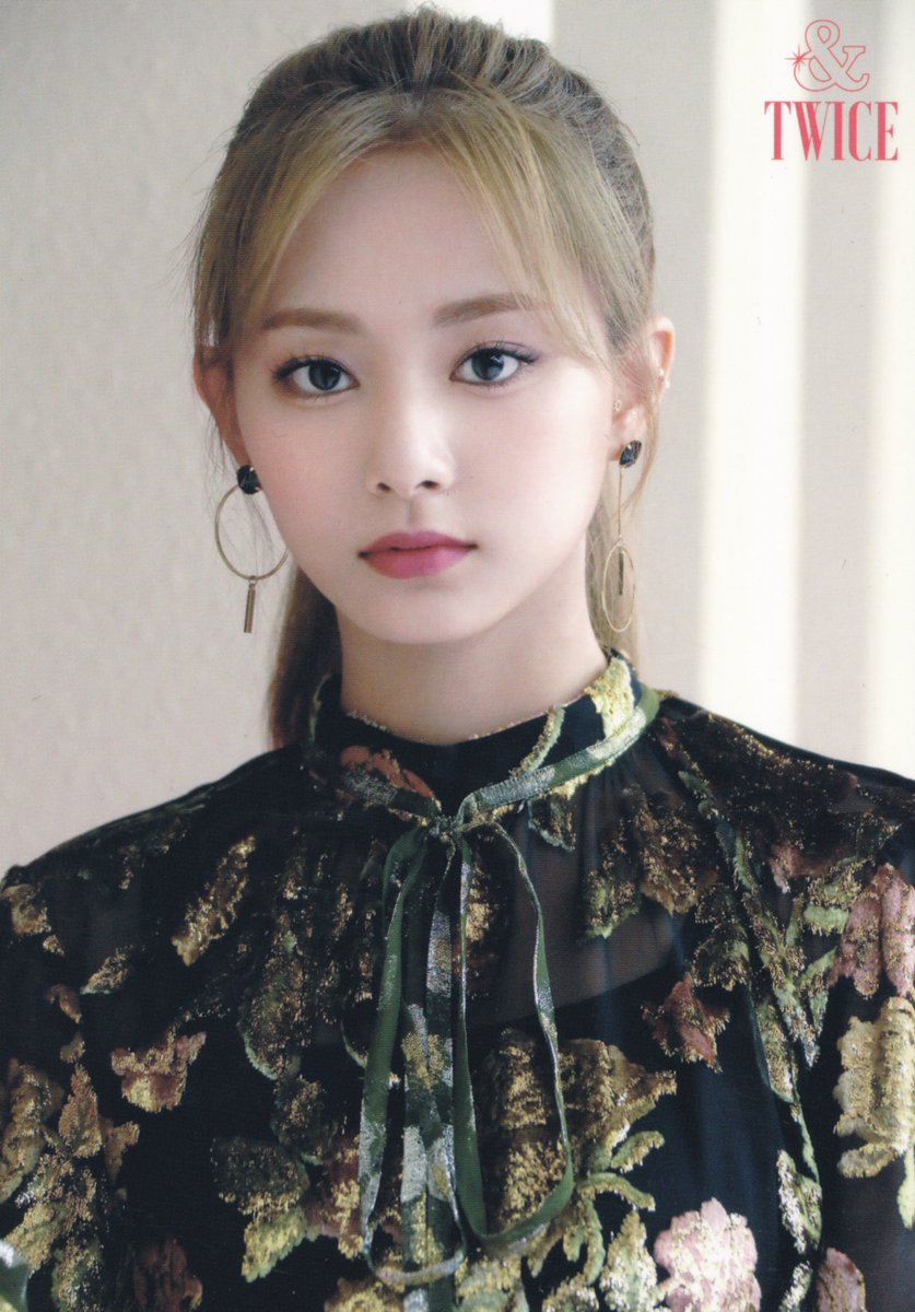 hourly tzuyu tweet media