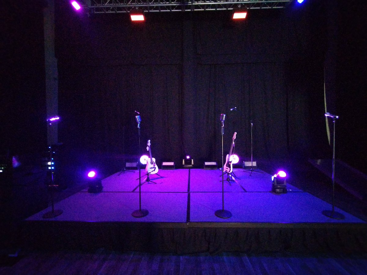 RockerSlam's tweet photo. #VolveremosAvernos
El escenario espera el regreso de todos https://t.co/gKjmaBeBjC