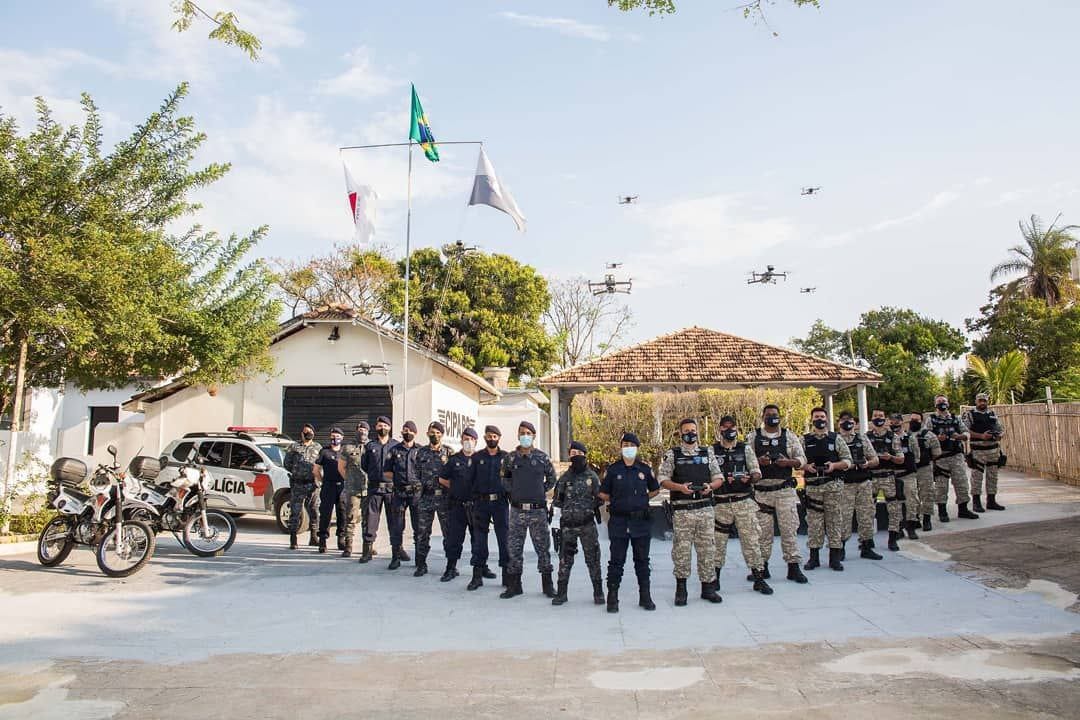 GuardaContagem's tweet image. Guardas civis obtém habilitação para pilotar drones com objetivo de ampliar a segurança do cidadão
contagem.mg.gov.br/novoportal/gua…