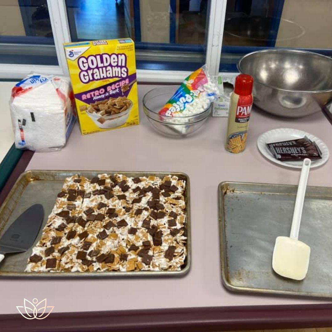 CasaSebo's tweet photo. Amelia showed our residents how to make S'Mores bars. They really enjoyed the delicious snacks and look forward to our next Cooking with the Chef.
#casa #nursinghome #elders #smores #chef #cooking #dessert #marshmellows #chocolate #smore #cookies #sweet #recipes https://t.co/iejvNI9fai