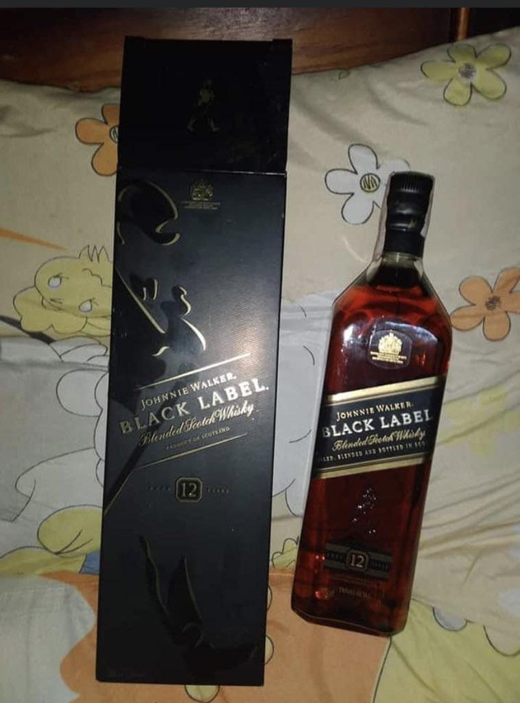 eoaw01's tweet photo. #لا_للتطوع_الاستغلالي

عندي 🍺🍺
بلاك ليبل 
و شيفاز 12
و ابسلوت فودكا
و قرقوز
و كينق روبرت فودكا 
و استكواش 
على الشرط 
مشروط مرجوع 
الخاص للجادين 
(( جدة فقط )) https://t.co/aRAYQfgGn7