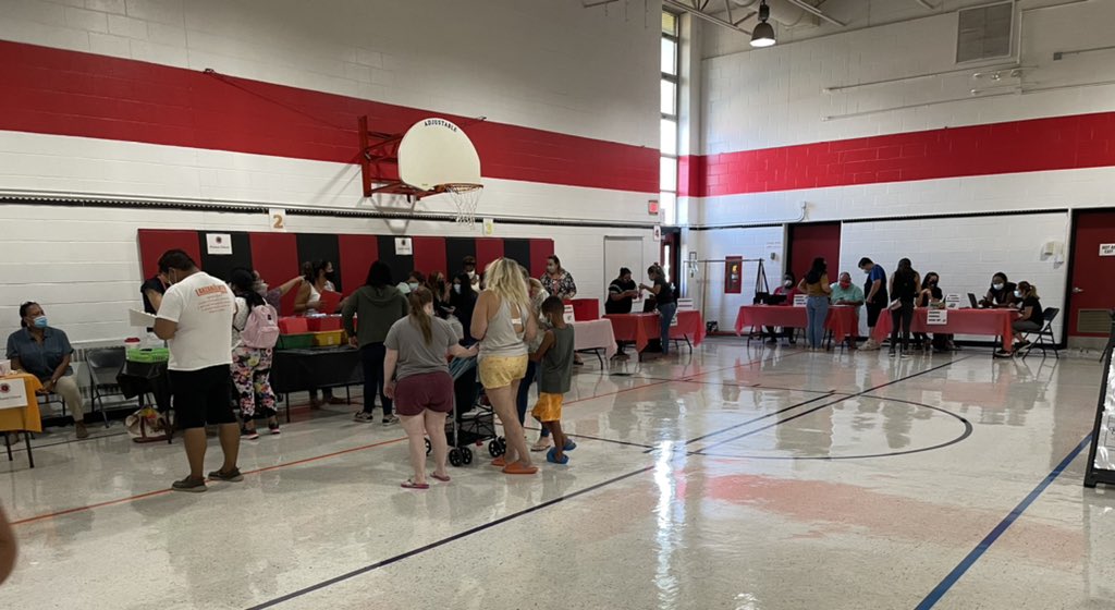 rbpsEAGLES's tweet photo. Stop at the PS for Packet Pick-up TODAY! Visit the PTO table, get free books, talk to our Partners in Education, and get your COVID-19 vaccine! Stop in from 9-11am or 4-6pm. @RedBankSup @DreamBigRB @rbmsROCKETS @RedBankPreK @NurseReardon  #PacketPickup #BackToSchool #RBBisBIA https://t.co/nuHdkV6MJf