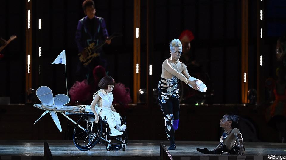 25q4yc1 W4iuqm [ 540 x 960 Pixel ]