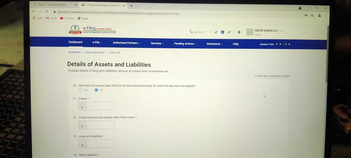 Matri_Sudha's tweet photo. Dear Ma'm @nsitharaman we hav'en trying to fill in our 80G/12A Renewal Form since June. In FY 19-20 by default it shows the ITR is not submitted which is incorrect. Another form is for AY 2022-23 which is FY in running. The due date is 31st Aug. Plz assist @Infosys https://t.co/BAiv2KcjeT