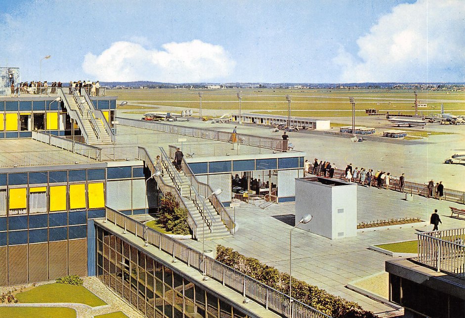 94 ORLY-AEROPORT @ La jetée les terrasses ..1970s.