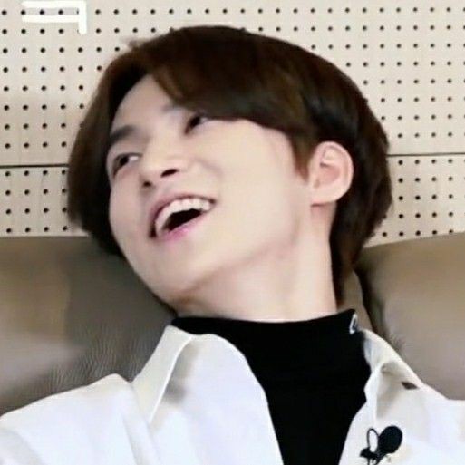 rominkingo's tweet image. me acabo aqui