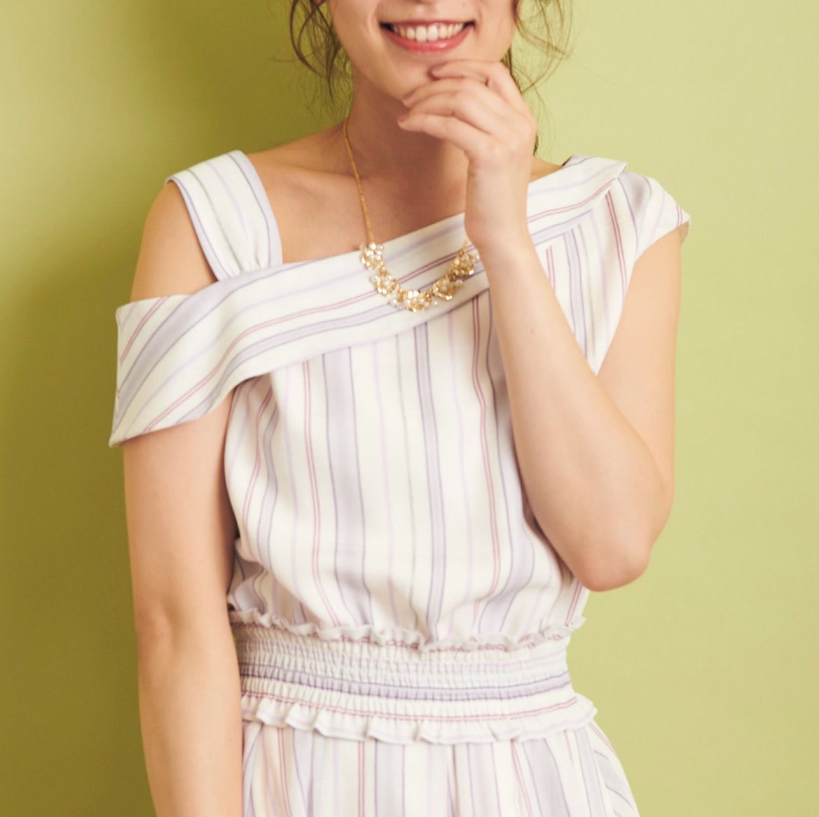 BUDOFASHION's tweet image. 「甘いデザインは得意ではないけれど、可愛い印象のモテ服(デート服)が欲しい」とサロンでご相談いただきました！

まずはラインを感じる服を選んでみましょう🙆‍♀️

顔タイプ診断なら直線多めのフレッシュ〜ソフトエレガント、クールカジュアル等の方におすすめ😊

画像は全て『Noela』セール商品です⭐️