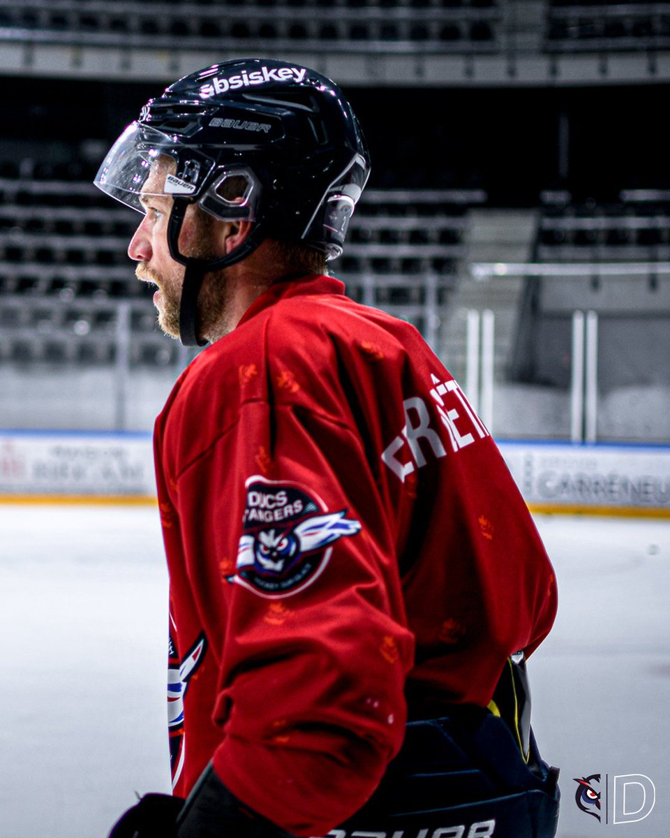 DucsdAngers's tweet photo. Place à la glace et aux choses sérieuses à 𝐴𝑛𝑔𝑒𝑟𝑠 𝐼𝐶𝐸𝑃𝐴𝑅𝐶 🥶

📷 @DucsdAngers

#GoDucsGo | #SLMHockey | #SportAngers | #LaDalleAngevine https://t.co/lB8bNsgsFL
