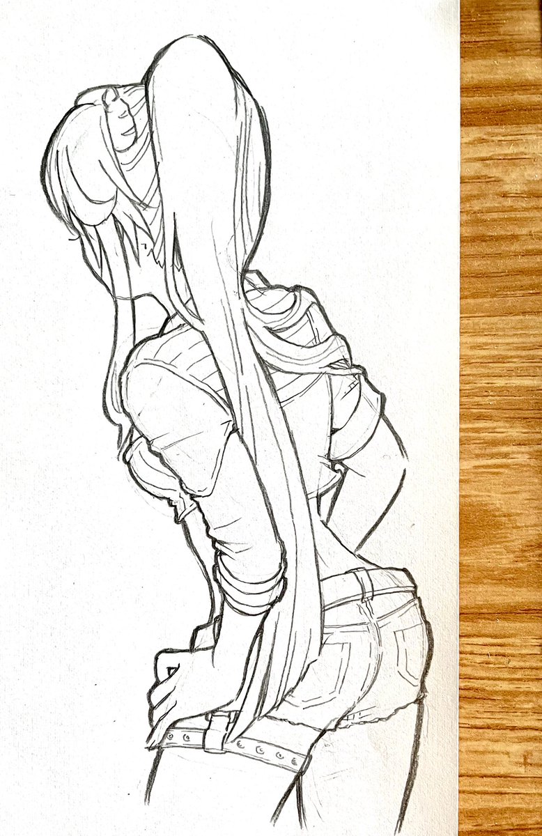 【創作】
ミラ
今回は髪の毛ストレート💡
下書きです。
シャーペンで描いています✏️
#創作 #アナログイラスト
#illustration