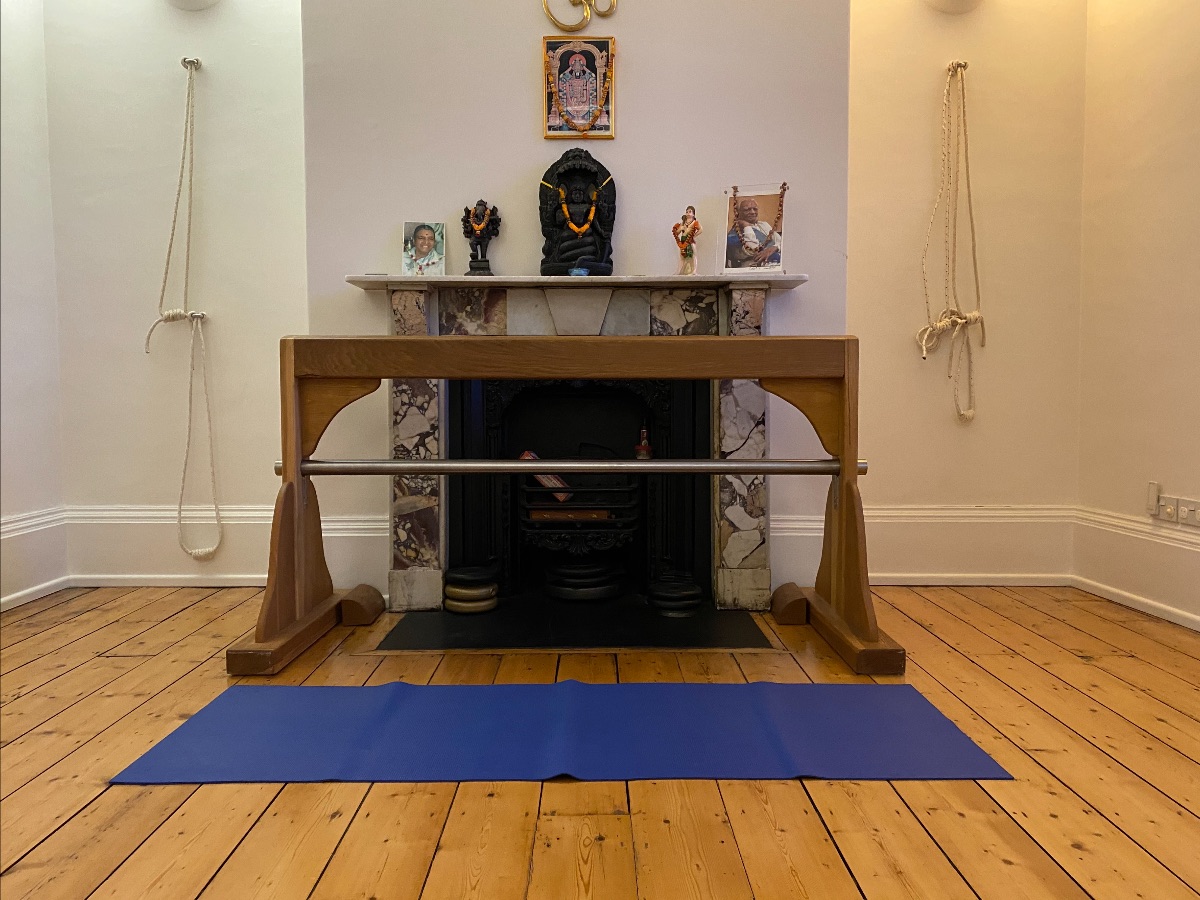 Yoga sale – pre-loved equipment and more - This Sunday and Monday only! mailchi.mp/e5905a081dd4/y…
